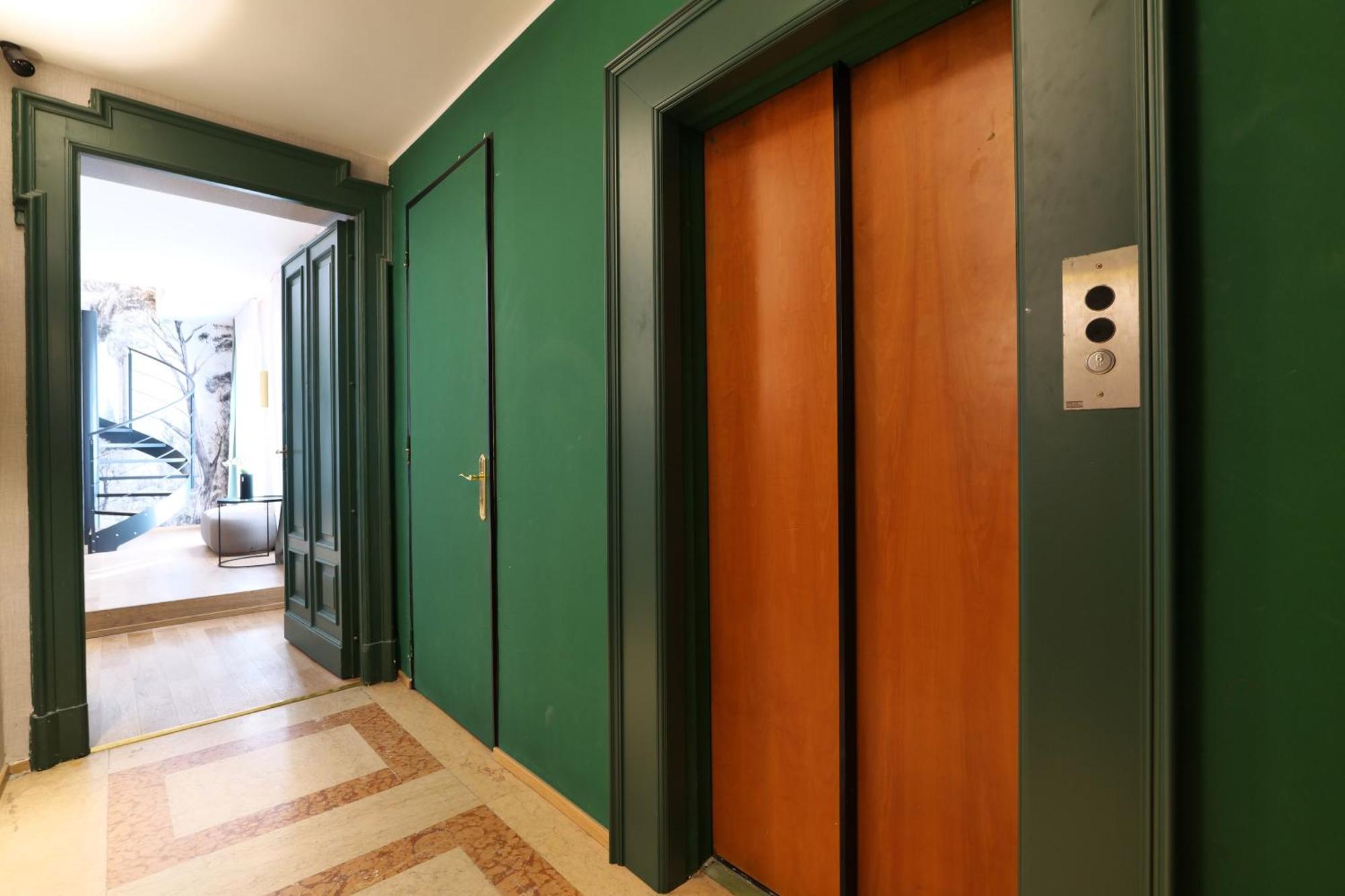 Prestige Boutique Aparthotel - Piazza Duomo View Milan Exterior photo